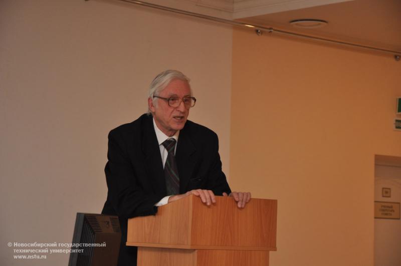 10.04.13 Собрание ветеранской организации НГТУ , фотография: В. Кравченко
