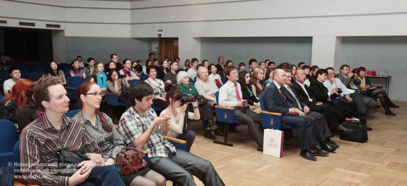 24.04.13 24 апреля в НГТУ состоится концерт Оркестра национальной музыки Института искусств Шаньдунского университета , фотография: В. Невидимов