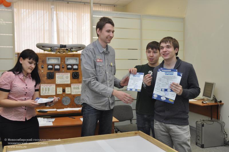 20.04.2013. День свободного аппаратного обеспечения в НГТУ, фотография: В. Кравченко