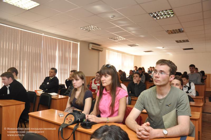 16.05.13     16-18 мая в НГТУ пройдет заключительный этап Всероссийской студенческой олимпиады по инженерной и компьютерной графике , фотография: В. Кравченко