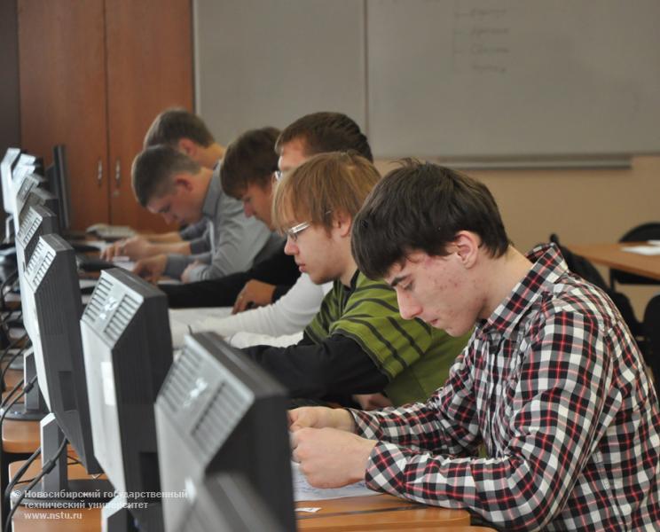 16.05.13 16-18 мая в НГТУ пройдет заключительный этап Всероссийской студенческой олимпиады по инженерной и компьютерной графике , фотография: В. Кравченко