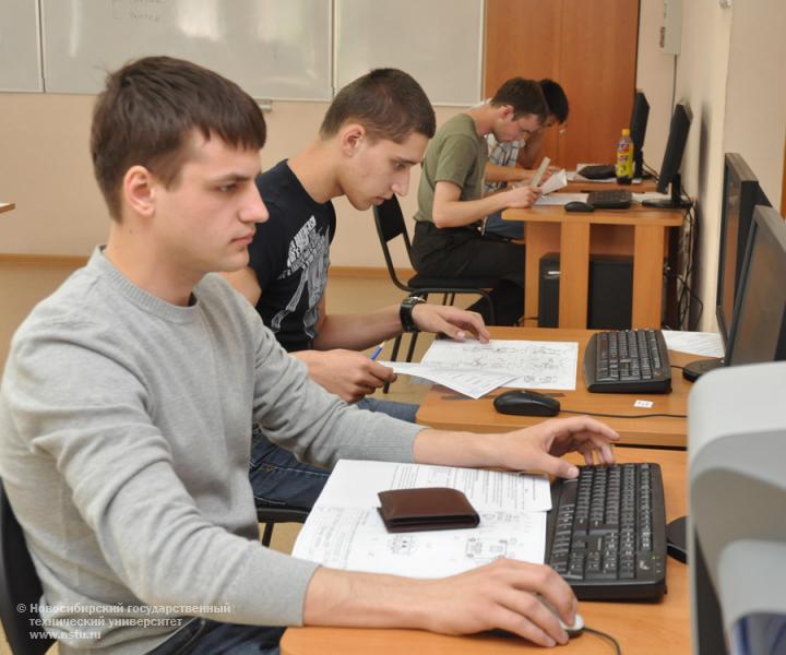 16.05.13 16-18 мая в НГТУ пройдет заключительный этап Всероссийской студенческой олимпиады по инженерной и компьютерной графике , фотография: В. Кравченко