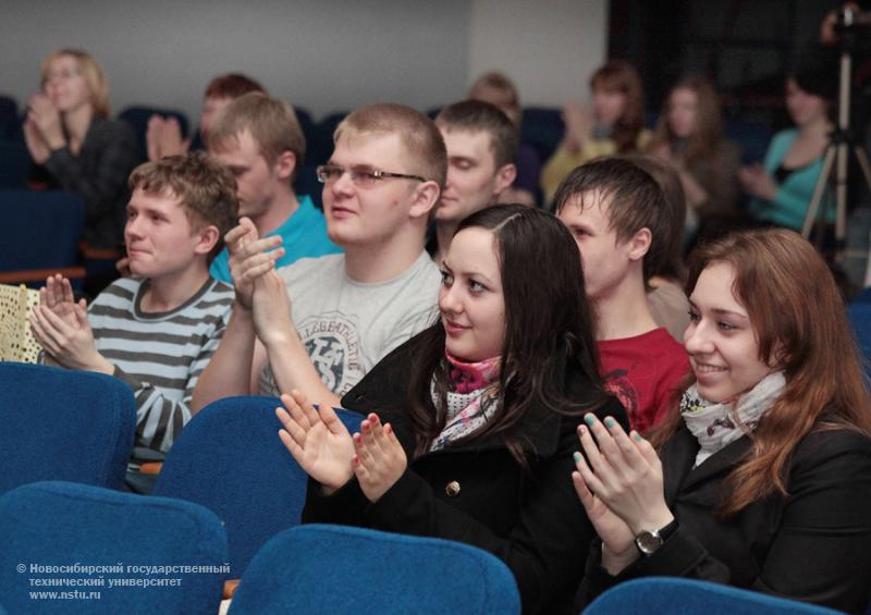 22.05.13 22 мая состоится отчетный концерт вокальной студии НГТУ , фотография: В. Невидимов