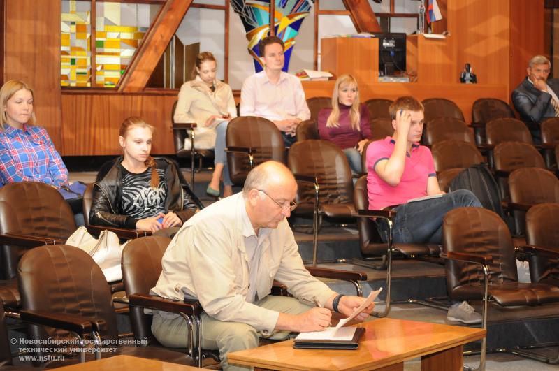 12.09.13 Презентация стипендиальных программ компании ExxonMobil , фотография: В. Кравченко