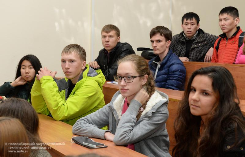 19.09.13 Фонд «Возрождение отечественной авиации» объявляет 4 набор, фотография: В. Невидимов