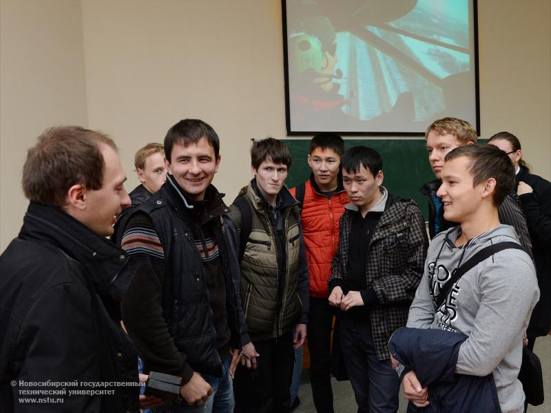 19.09.13 Фонд «Возрождение отечественной авиации» объявляет 4 набор, фотография: В. Невидимов