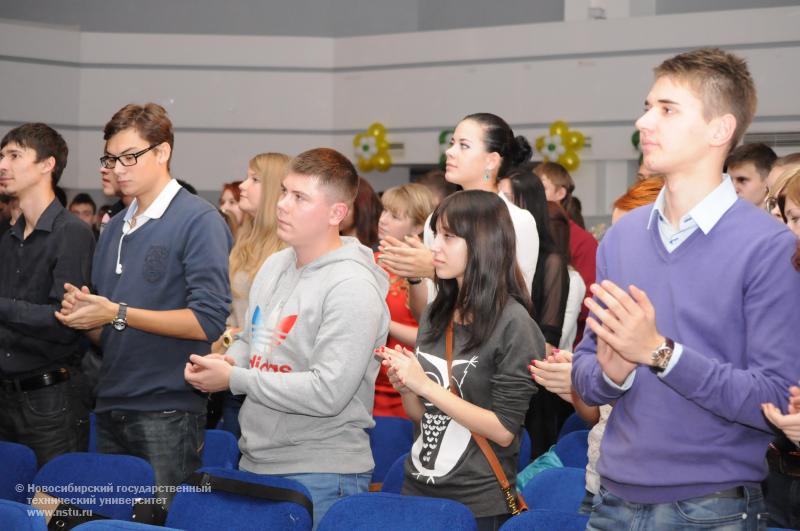 14.10.13 Посвящение в студенты первокурсников факультета энергетики, фотография: В. Кравченко