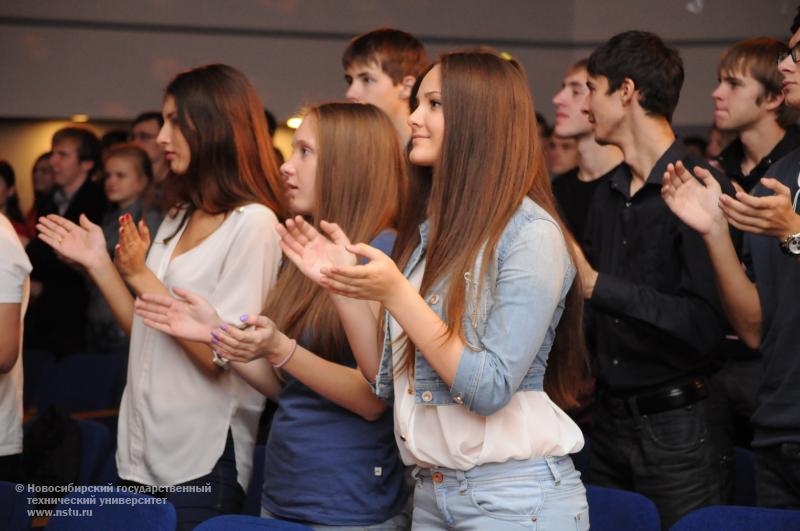 14.10.13     Посвящение в студенты первокурсников факультета энергетики, фотография: В. Кравченко