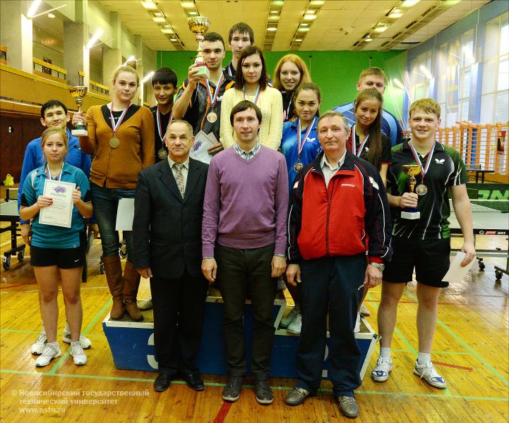 17.10.13 Команда НГТУ по настольному теннису – победитель Универсиады! , фотография: В. Невидимов