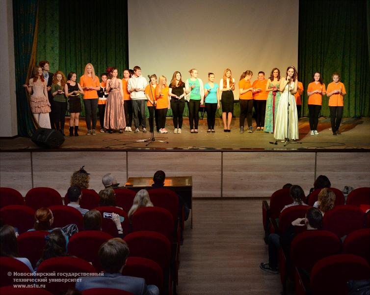 24.10.13 Посвящение в студенты первокурсников факультета гуманитарного образования , фотография: В. Невидимов