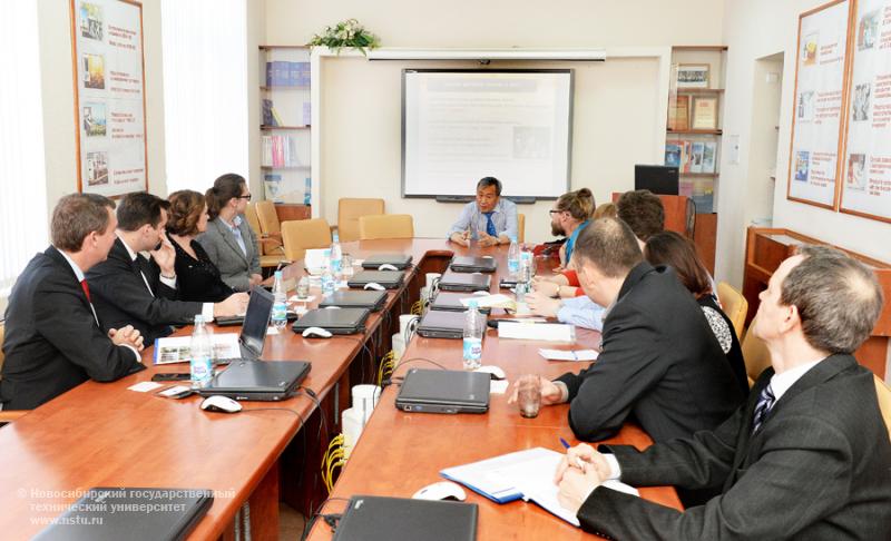 21.03.14 21 марта НГТУ посетила делегация австралийских университетов, фотография: В. Невидимов