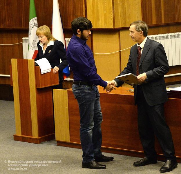 24.12.14     В НГТУ состоится церемония награждения победителей конкурсов среди студентов и молодых ученых Новосибирской области. Комаров П.Н. (Механико-технологический факультет), фотография: В. Невидимов