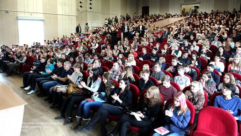 День открытых дверей в НГТУ, фотография: В. Невидимов