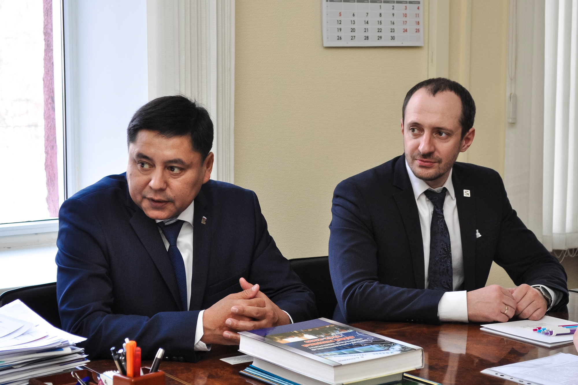 Подписание меморандума между опорным вузом и Региональной общественной организацией Казахстана, фотография: В. Шигина