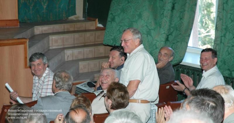 31.08.07     Производственное совещание преподавателей и сотрудников , фотография: В. Невидимов