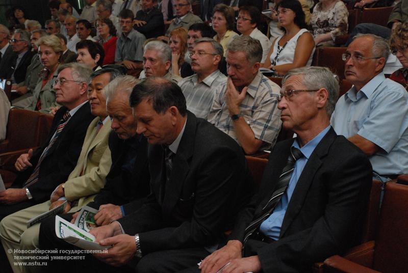 Производственное совещание преподавателей и сотрудников , фотография: В. Невидимов