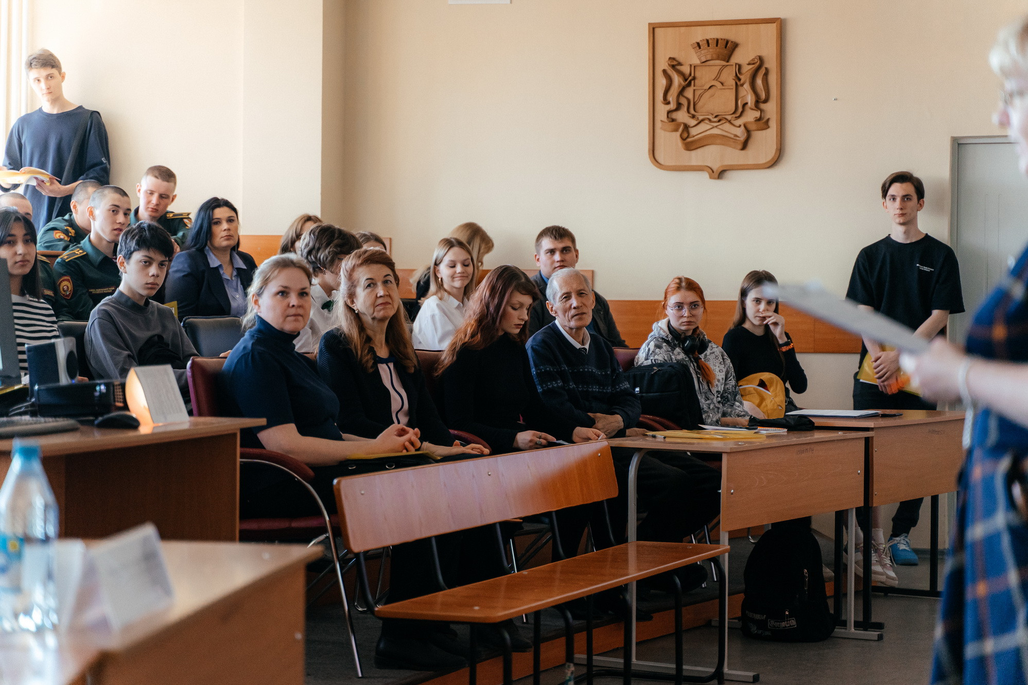 Научно практическая конференция новосибирск материалы. Студенты в вузе. НПК Новосибирск. НПК Тепляков Новосибирск. Студенты в вузе фото.