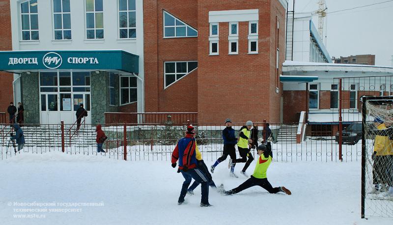 Пятый городской спортивный фестиваль среди факультетов вузов Новосибирска , фотография: В. Невидимов