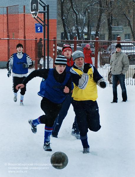Пятый городской спортивный фестиваль среди факультетов вузов Новосибирска , фотография: В. Невидимов