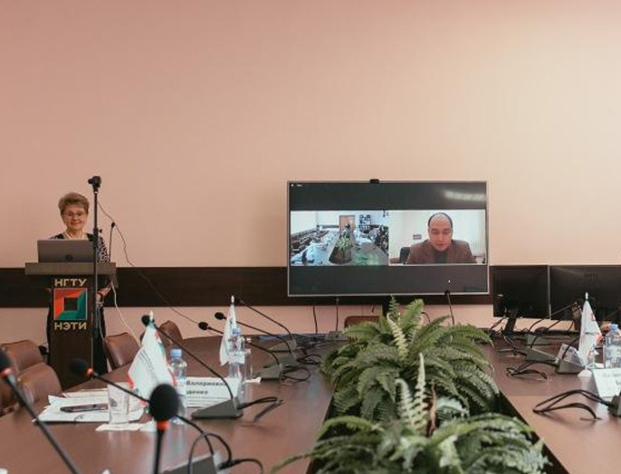 В НГТУ НЭТИ ученые, чиновники и студенты обсудили программы и политики государственного управления