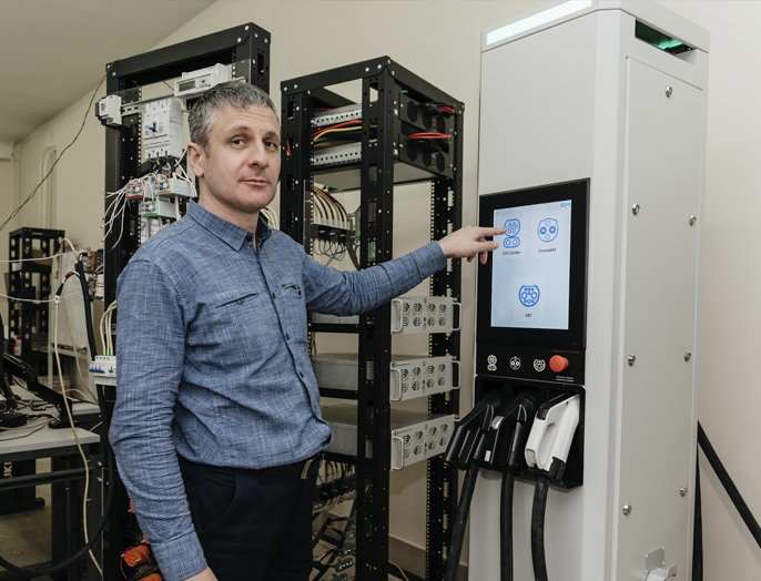 Зарядные станции НГТУ НЭТИ для электрокаров готовы к выпуску на российский рынок
