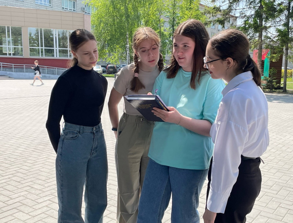 Кем может быть филолог: школьники попробовали себя в четырех профессиях
