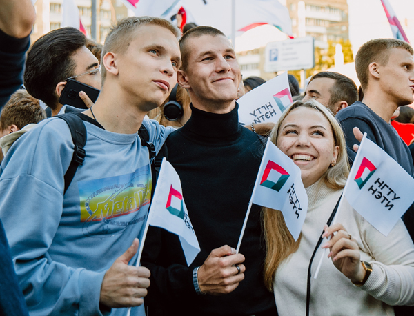 Яркие краски Парада российского студенчества