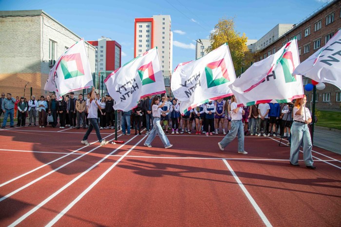 Новая спортивная площадка: подарок вузу от Ассоциации выпускников НГТУ-НЭТИ