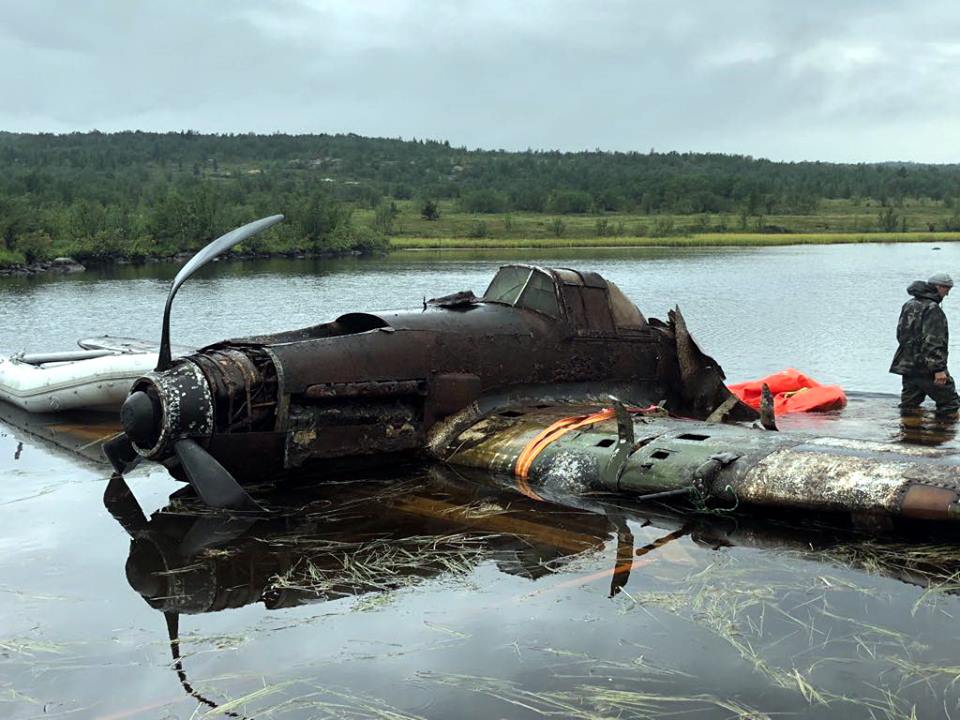 Операция по подъему Ил-2 со дна озера Кулонга, 22 августа 2018 (2), фотография: В. Невидимов